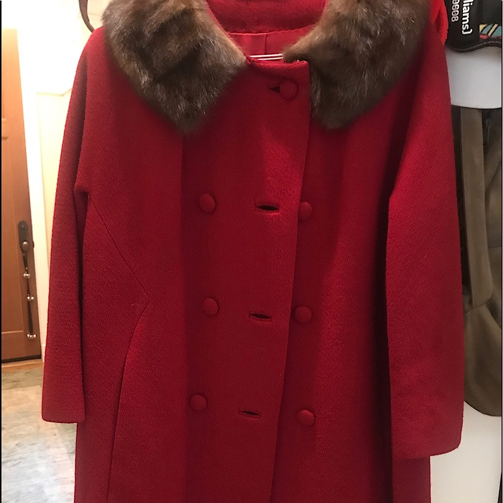 Beautiful condition red Vintage wool tweed coat with mink collar.